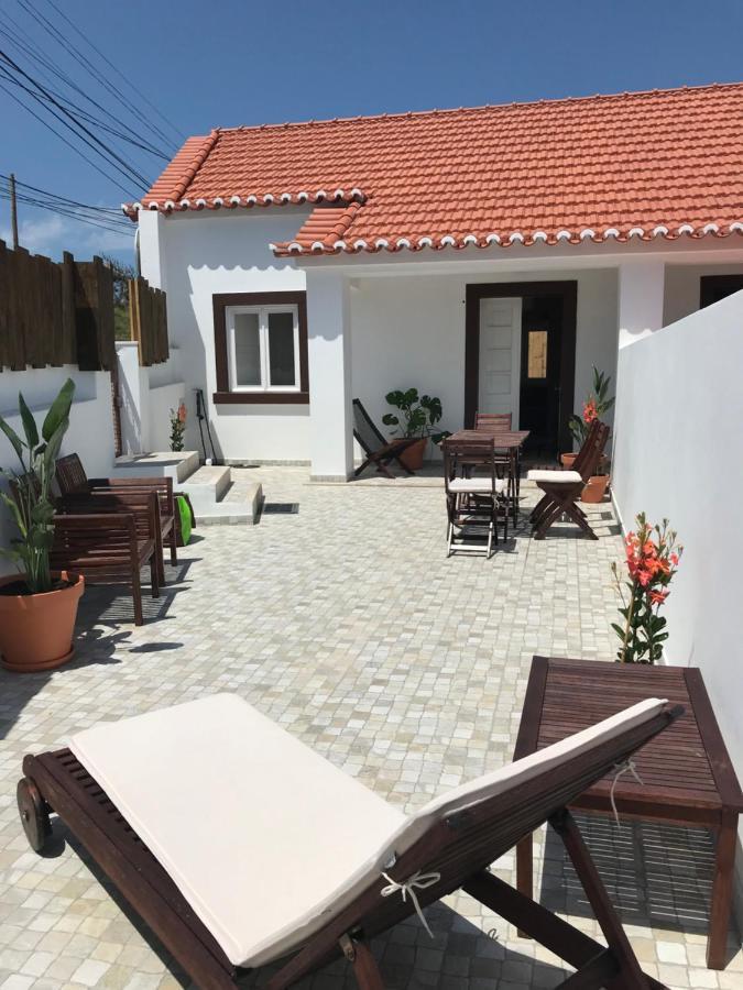 コラレス Azenhas Do Mar Roadside Houseヴィラ エクステリア 写真