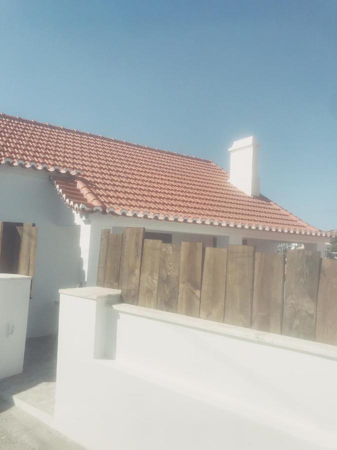 コラレス Azenhas Do Mar Roadside Houseヴィラ エクステリア 写真