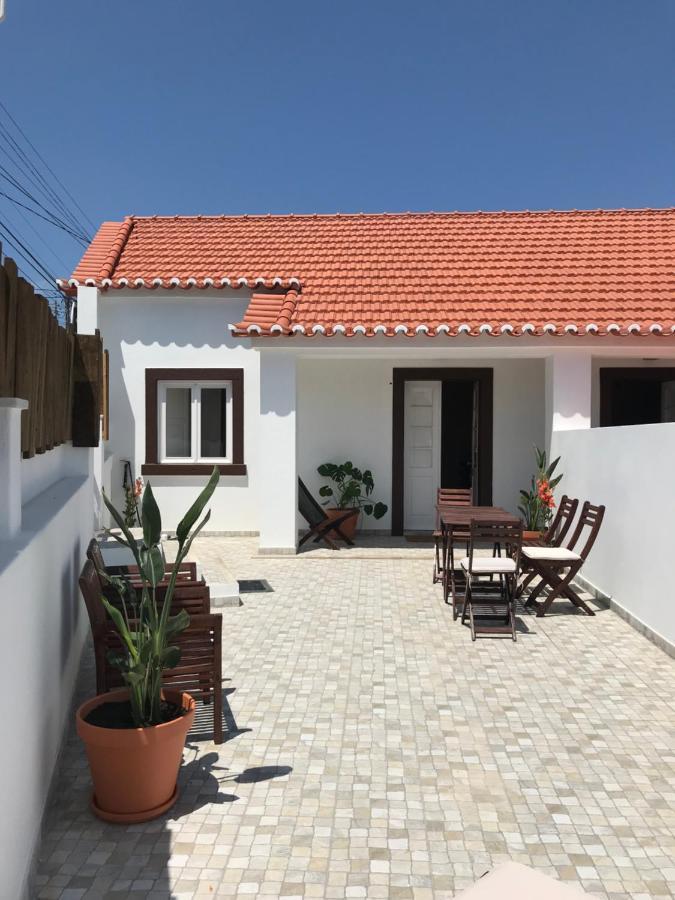 コラレス Azenhas Do Mar Roadside Houseヴィラ エクステリア 写真