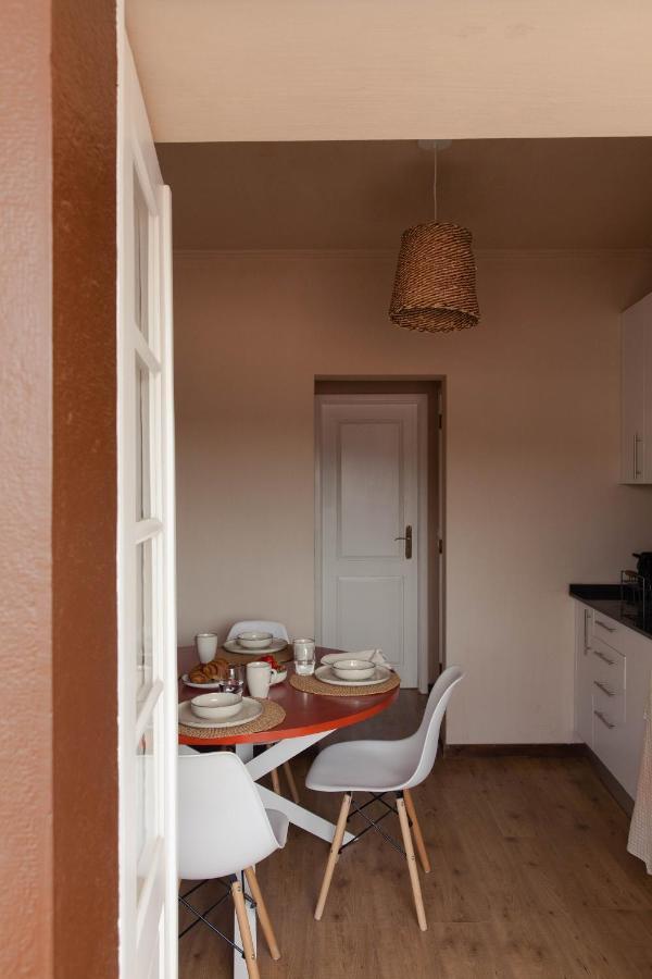 コラレス Azenhas Do Mar Roadside Houseヴィラ エクステリア 写真