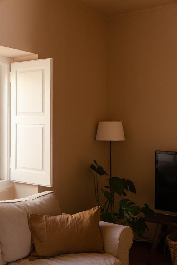 コラレス Azenhas Do Mar Roadside Houseヴィラ エクステリア 写真